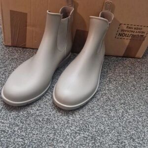 Posh Wellies Gray Winter & Rain Boots